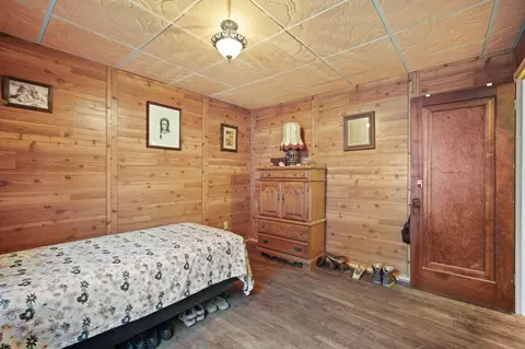 Bedroom - 528 Fern Ave, Jackson, MI 49202 photo 3 of 5