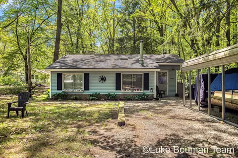 3956 Arrowhead Trl, Allegan, MI 49010