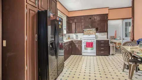 800 N Main St, Three Rivers, MI 49093 photo 2