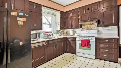 800 N Main St, Three Rivers, MI 49093 photo 3
