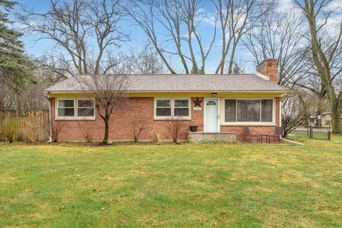 6941 S 12th St, Portage, MI 49024