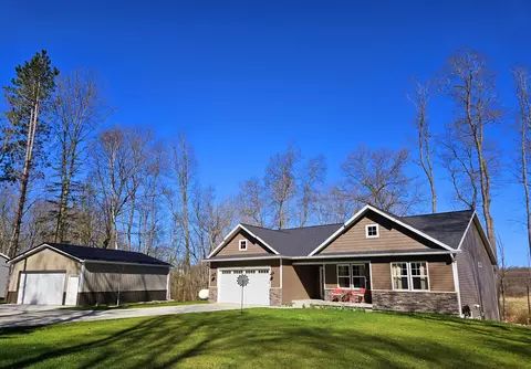3289 Flat Creek Ct, Middleville, MI 49333