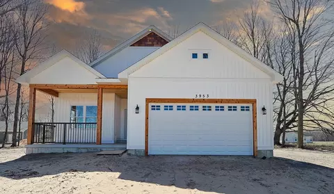 3953 W Harrison Rd, Hart, MI 49420