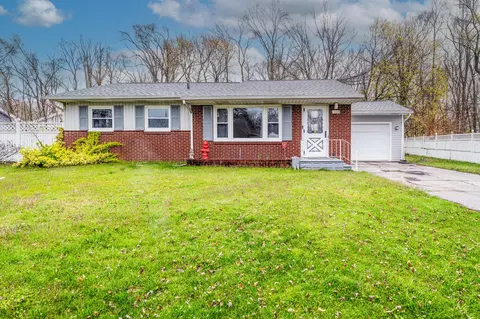 1805 E Ogden Ave, Benton Harbor, MI 49022