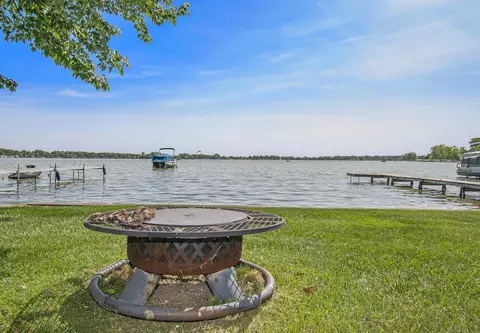 Exterior - 402 N Shore Dr, Crystal, MI 48818 photo 8 of 10