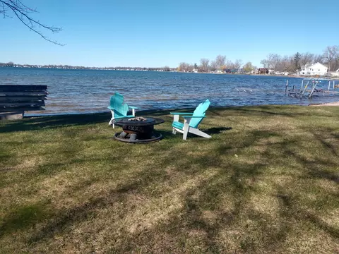 Exterior - 402 N Shore Dr, Crystal, MI 48818 photo 7 of 10
