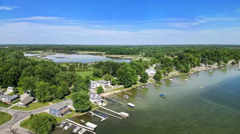 View/Area - 402 N Shore Dr, Crystal, MI 48818 photo 2 of 5