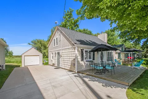 Exterior - 402 N Shore Dr, Crystal, MI 48818 photo 4 of 10