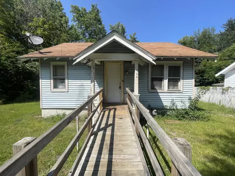 104 W Roosevelt Ave, Battle Creek, MI 49037