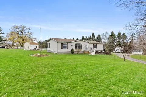 1029 Mccord Rd, Ionia, MI 48846
