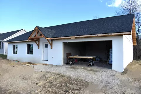 350 Canfield St, Milan, MI 48160