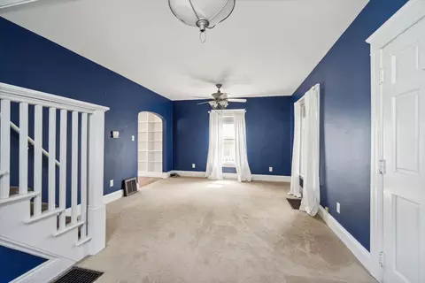 Entry Way - 515 N Pleasant St, Jackson, MI 49202 photo 2 of 5