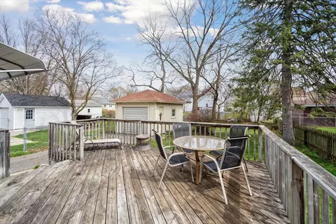 Exterior - 515 N Pleasant St, Jackson, MI 49202 photo 5 of 14