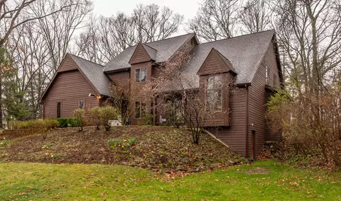 675 Wald Strasse St, Manchester, MI 48158