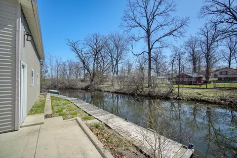 View/Area - 8017 Lakeshore Blvd, Jackson, MI 49201 photo 12 of 21
