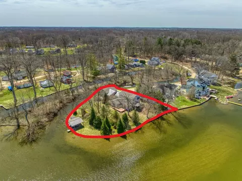 View/Area - 8017 Lakeshore Blvd, Jackson, MI 49201 photo 1 of 21