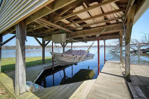 View/Area - 8017 Lakeshore Blvd, Jackson, MI 49201 photo 10 of 21