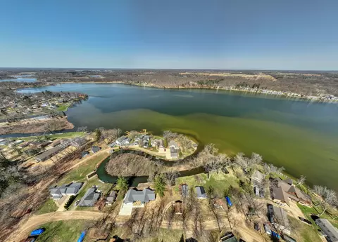 View/Area - 8017 Lakeshore Blvd, Jackson, MI 49201 photo 19 of 21