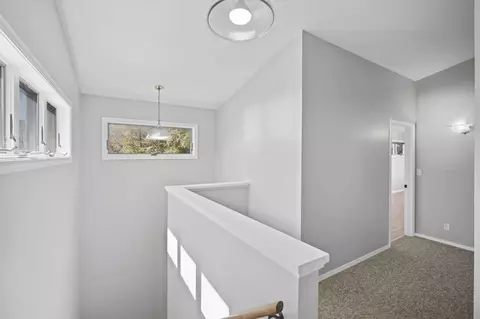 Entry Way - 8017 Lakeshore Blvd, Jackson, MI 49201 photo 2 of 2