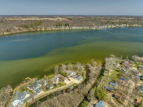 View/Area - 8017 Lakeshore Blvd, Jackson, MI 49201 photo 20 of 21