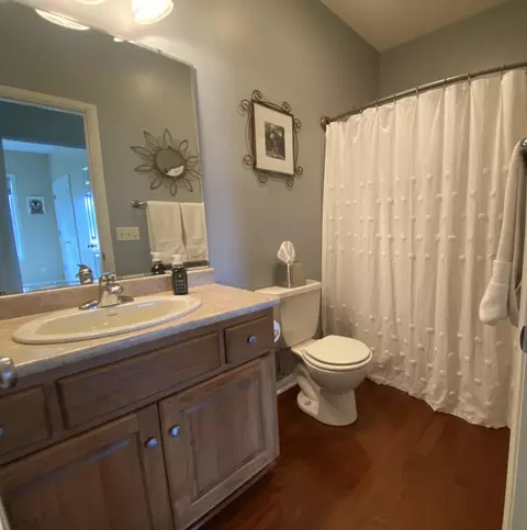 Bath - 31 Arrowhead Dr, Coldwater, MI 49036 photo 1 of 3