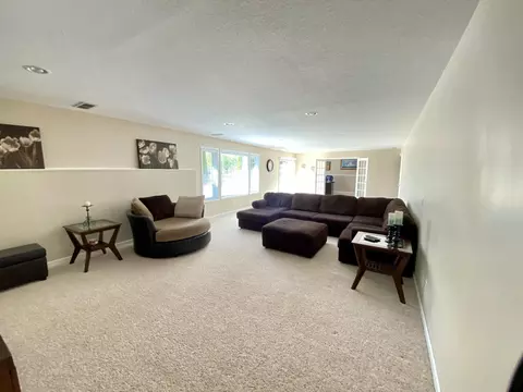 Living - 31 Arrowhead Dr, Coldwater, MI 49036 photo 5 of 5