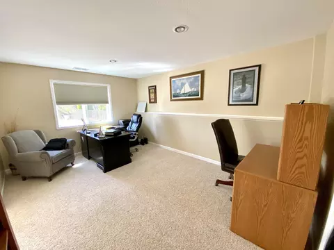 Living - 31 Arrowhead Dr, Coldwater, MI 49036 photo 3 of 5