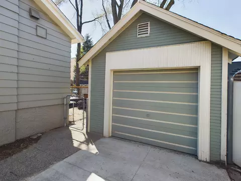 Exterior - 826 Knowles St, Royal Oak, MI 48067 photo 8 of 15