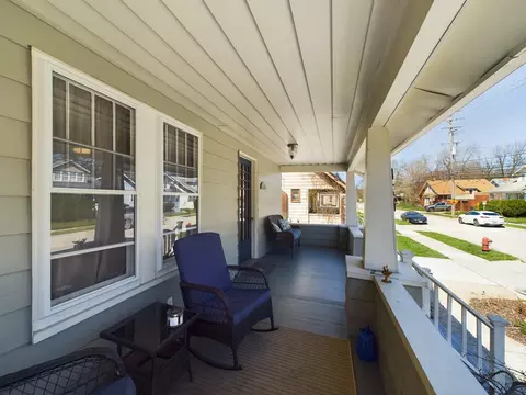 Exterior - 826 Knowles St, Royal Oak, MI 48067 photo 13 of 15