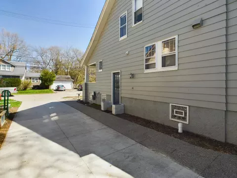 Exterior - 826 Knowles St, Royal Oak, MI 48067 photo 9 of 15