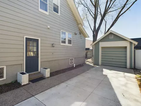Exterior - 826 Knowles St, Royal Oak, MI 48067 photo 10 of 15