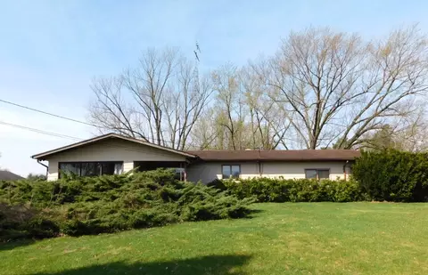 3528 S Pipestone Rd, Sodus, MI 49126