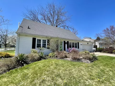 991 Gettysburg Dr, Adrian, MI 49221