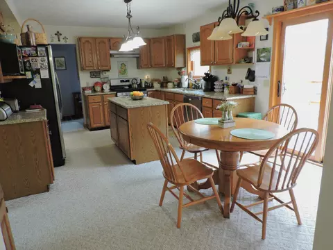 Kitchen - 1383 E 98th St, Grant, MI 49327 photo 4 of 8