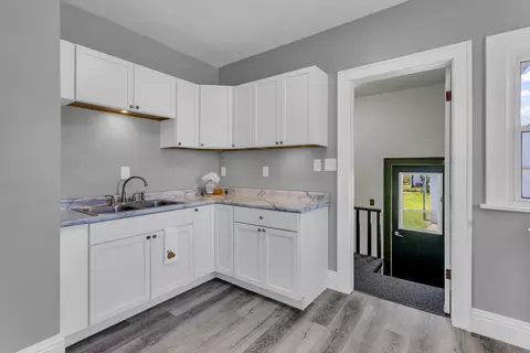 Kitchen - 1134 Knapp St, Jackson, MI 49203 photo 2 of 2