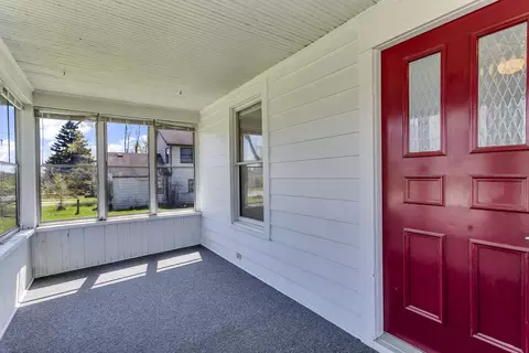 Exterior - 1134 Knapp St, Jackson, MI 49203 photo 10 of 12