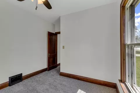Bedroom - 1134 Knapp St, Jackson, MI 49203 photo 3 of 3