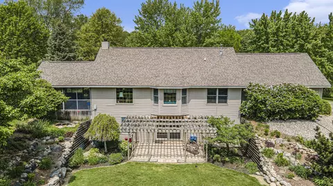 7406 E D Ave, Richland, MI 49083