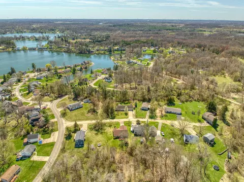 View/Area - 11097 Greenview Ct, Jerome, MI 49249 photo 4 of 10