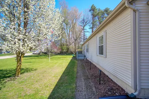 Exterior - 11097 Greenview Ct, Jerome, MI 49249 photo 18 of 20