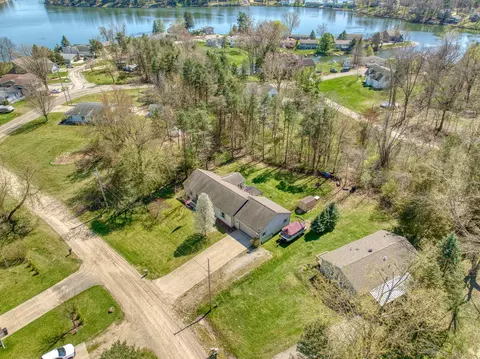View/Area - 11097 Greenview Ct, Jerome, MI 49249 photo 2 of 10