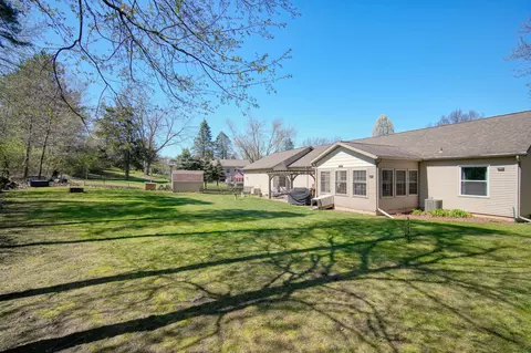 Exterior - 11097 Greenview Ct, Jerome, MI 49249 photo 5 of 20