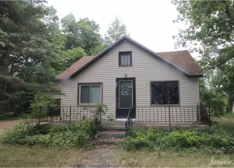 828 E M L King Dr, Idlewild, MI 49642