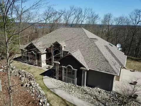 5564 E 68th St, Newaygo, MI 49337