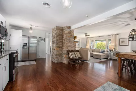 Living - 1667 N M 63, Benton Harbor, MI 49022 photo 3 of 3