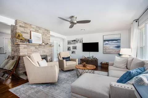 Living - 1667 N M 63, Benton Harbor, MI 49022 photo 1 of 3