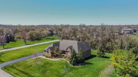 9042 Mckendry Dr, Saline, MI 48176