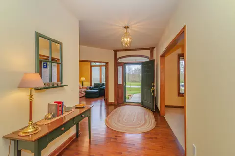 Entry Way - 9042 Mckendry Dr, Saline, MI 48176 photo 2 of 3