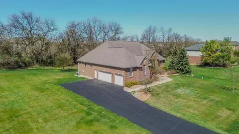 Exterior - 9042 Mckendry Dr, Saline, MI 48176 photo 4 of 15