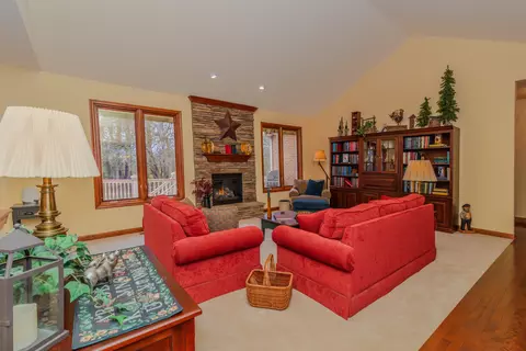 Living - 9042 Mckendry Dr, Saline, MI 48176 photo 3 of 10